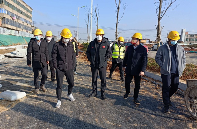 南昌市政建設(shè)集團(tuán)領(lǐng)導(dǎo)班子深入項(xiàng)目一線開展節(jié)前督導(dǎo)慰問(wèn)