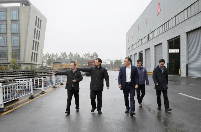 市政公用集團(tuán)黨委副書(shū)記、總經(jīng)理萬(wàn)義輝到市政遠(yuǎn)大公司調(diào)研指導(dǎo)