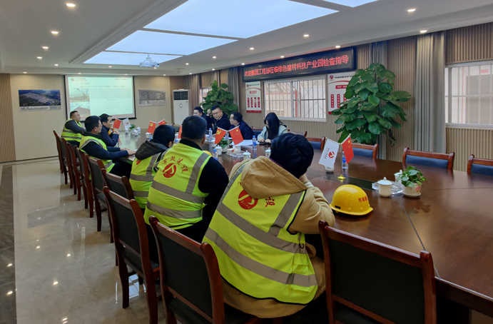 市政公用集團工程部副部長袁良華到綠色建材科技產(chǎn)業(yè)園項目檢查指導(dǎo)