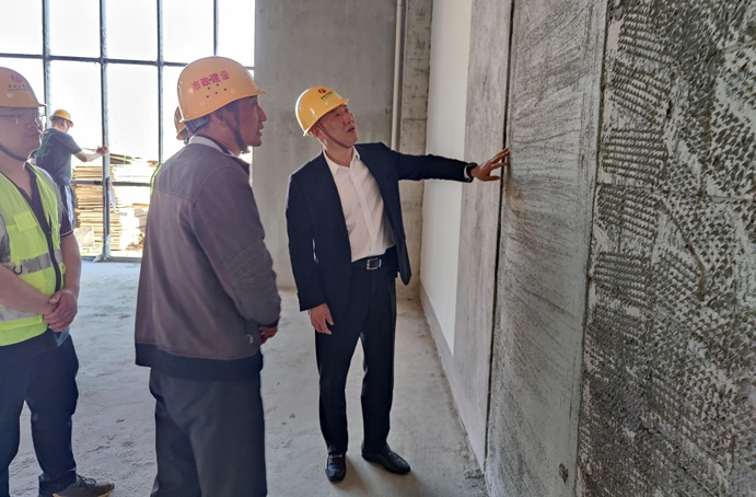 徐旭前往市政公用城三期項目、市政綠色建材科技產(chǎn)業(yè)園項目調(diào)研