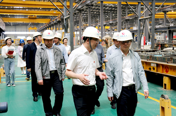 江西省省發(fā)改委副主任邱啟旻到市政遠大公司調研