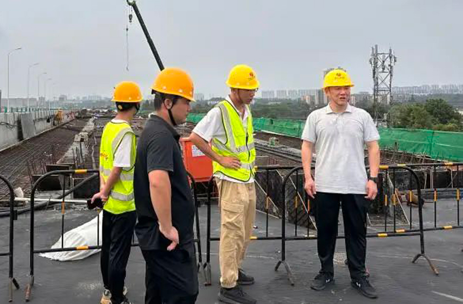 黨委書記、董事長徐旭前往S49楓生快速路北段提升改造工程調(diào)研指導