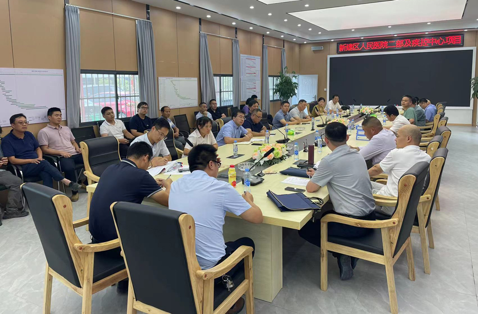 省城鎮(zhèn)發(fā)展服務(wù)中心專(zhuān)家組到新建醫(yī)院項(xiàng)目調(diào)研指導(dǎo)