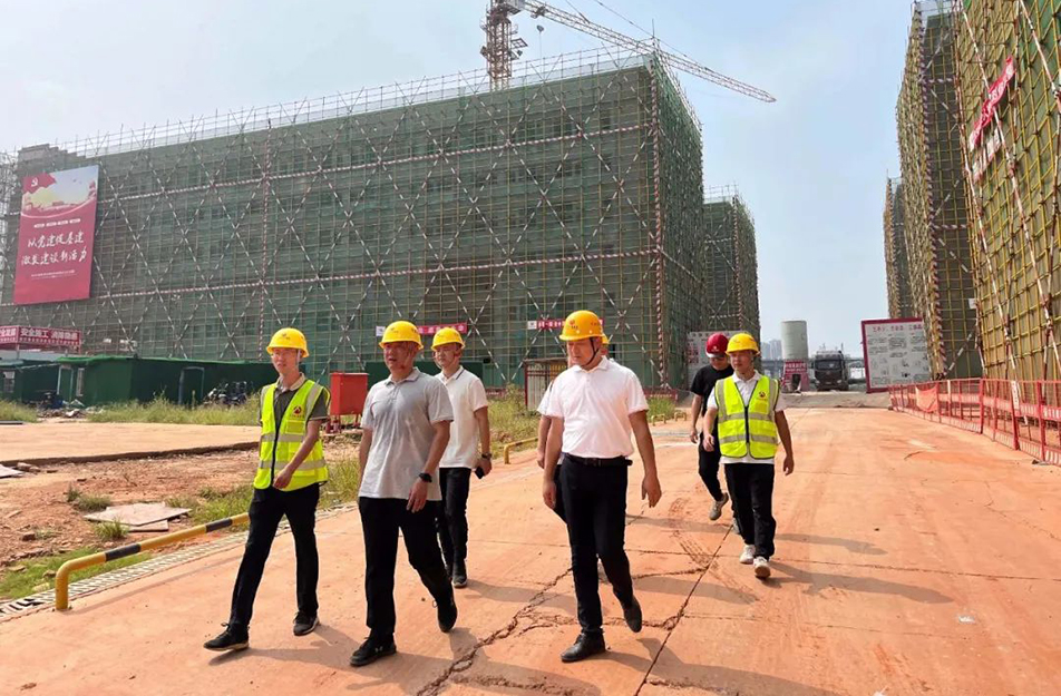 徐旭前往杭州路、新建職校等項目調(diào)研慰問