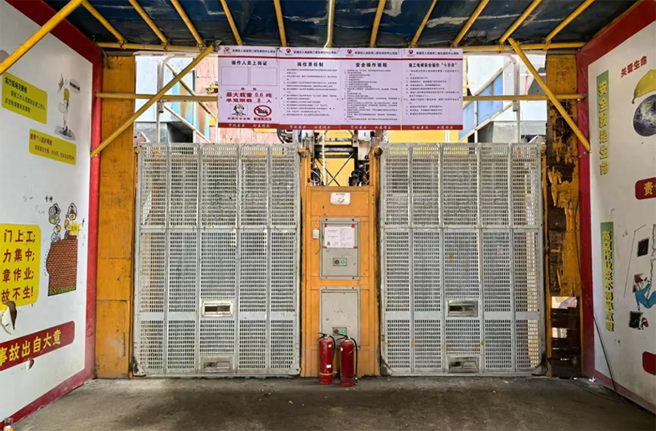 南昌市政建設(shè)集團(tuán)有限公司緊急開展強(qiáng)對(duì)流天氣專項(xiàng)安全檢查，全面排查設(shè)備加固、用電安全、排水防澇及應(yīng)急物資，筑牢極端天氣施工安全防線